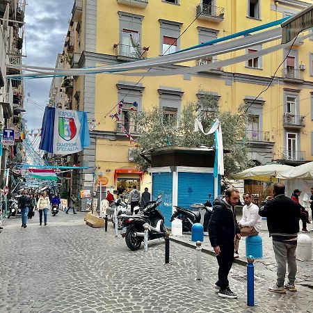 'A Room De' Scugnizzi Napoli Exterior foto