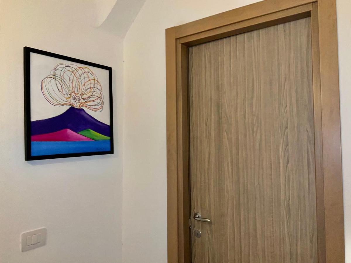 'A Room De' Scugnizzi Napoli Exterior foto