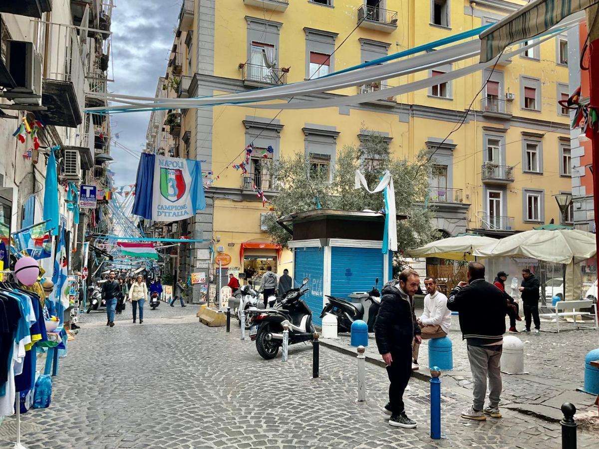 'A Room De' Scugnizzi Napoli Exterior foto