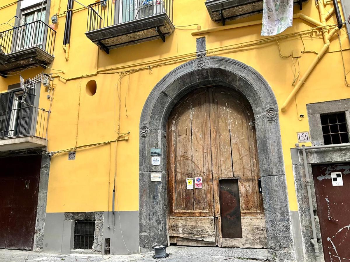 'A Room De' Scugnizzi Napoli Exterior foto