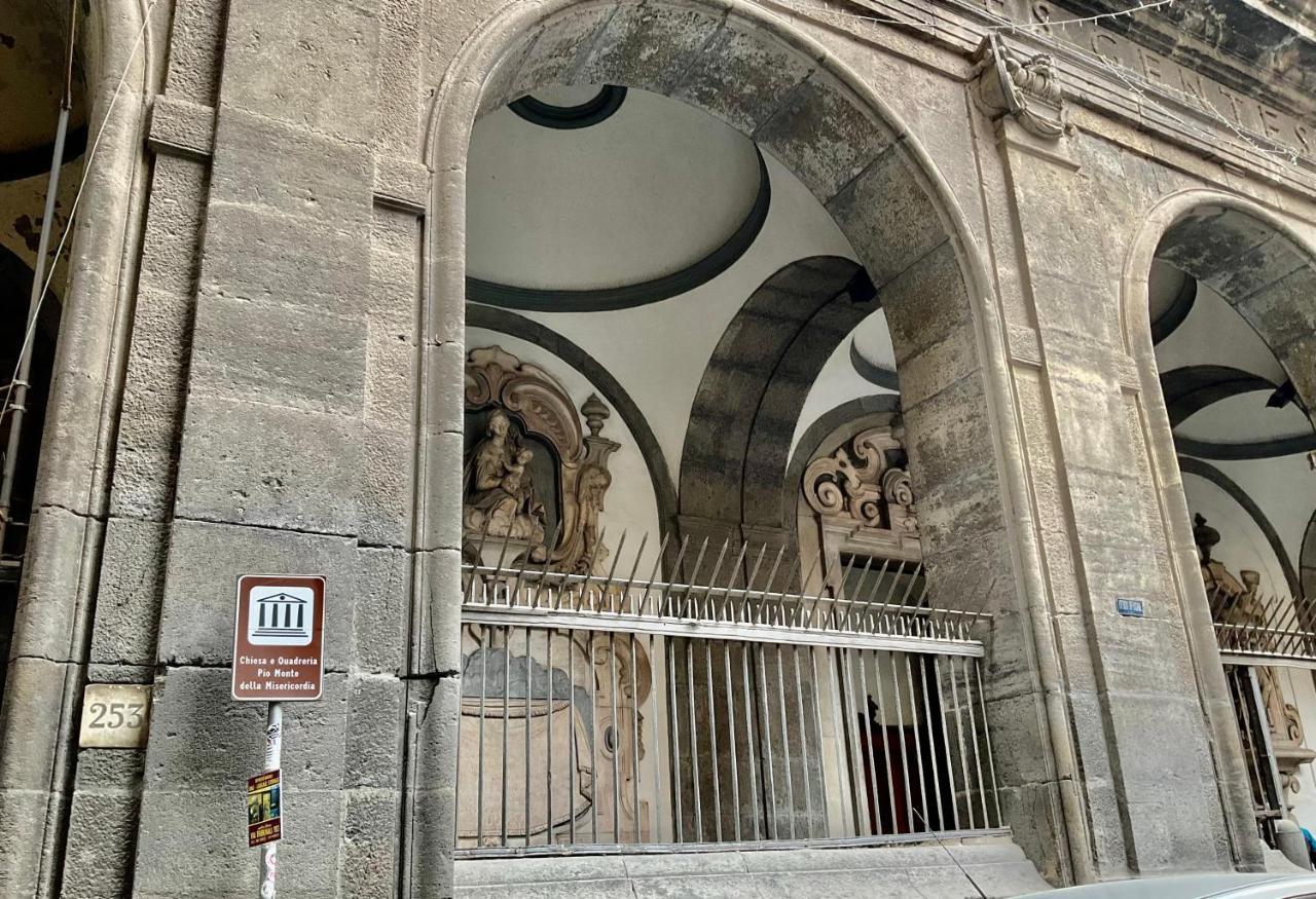 'A Room De' Scugnizzi Napoli Exterior foto