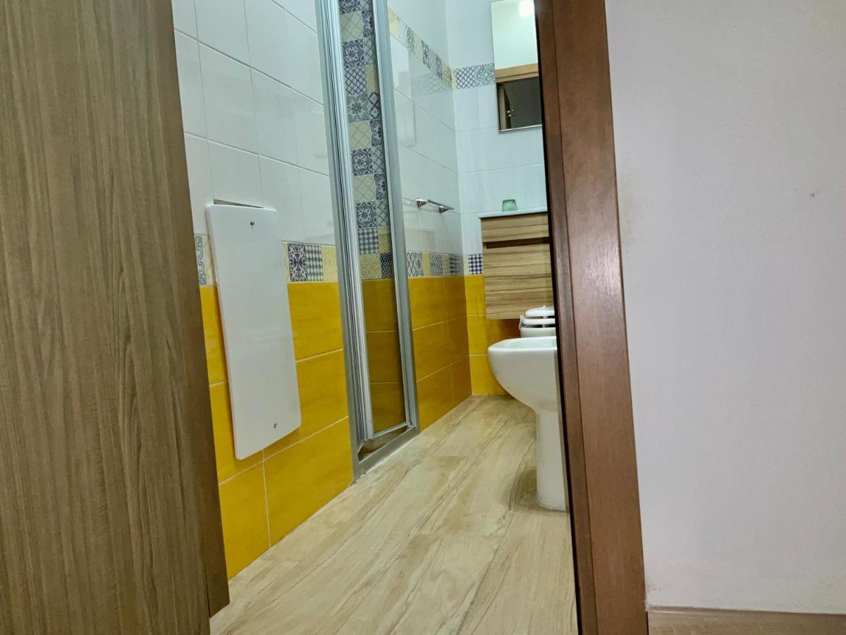 'A Room De' Scugnizzi Napoli Exterior foto