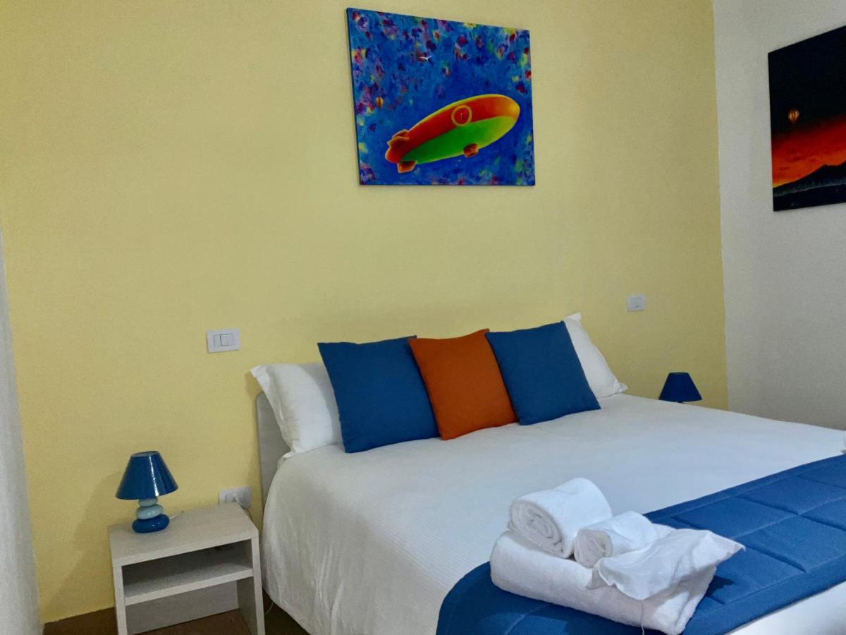 'A Room De' Scugnizzi Napoli Exterior foto
