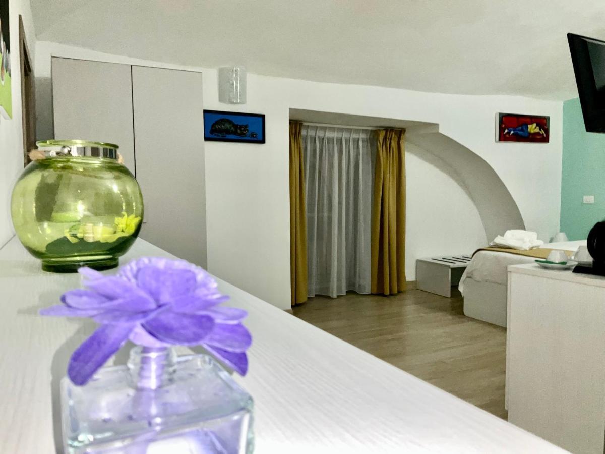 'A Room De' Scugnizzi Napoli Exterior foto