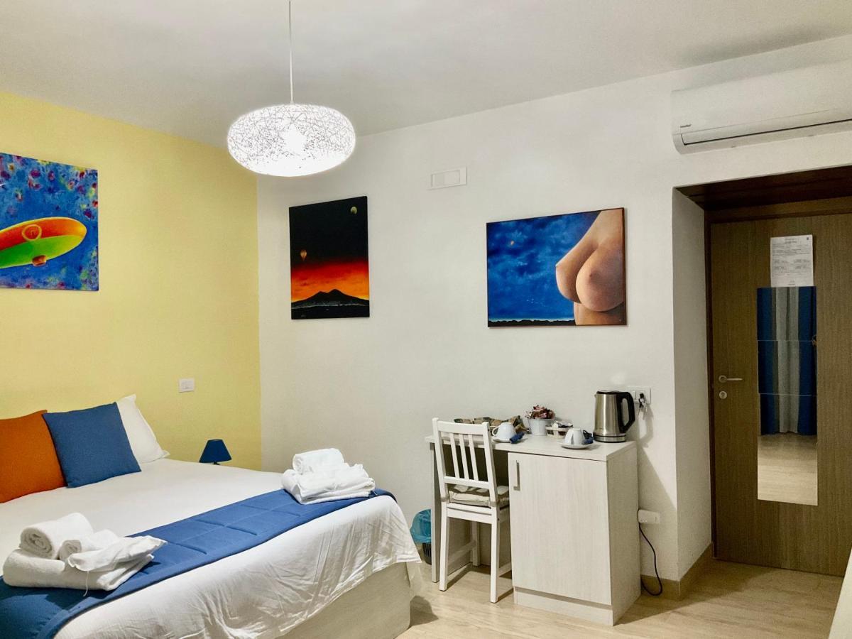 'A Room De' Scugnizzi Napoli Exterior foto
