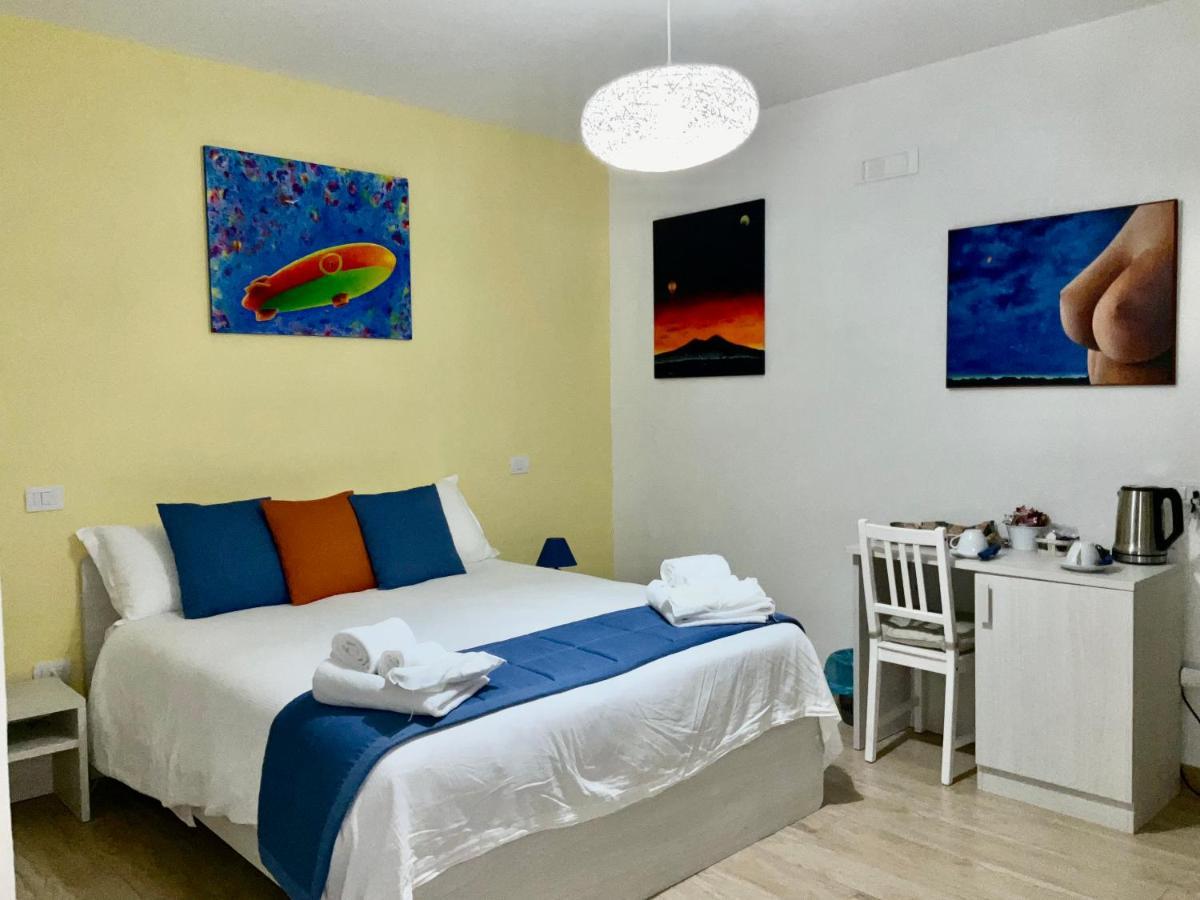 'A Room De' Scugnizzi Napoli Exterior foto